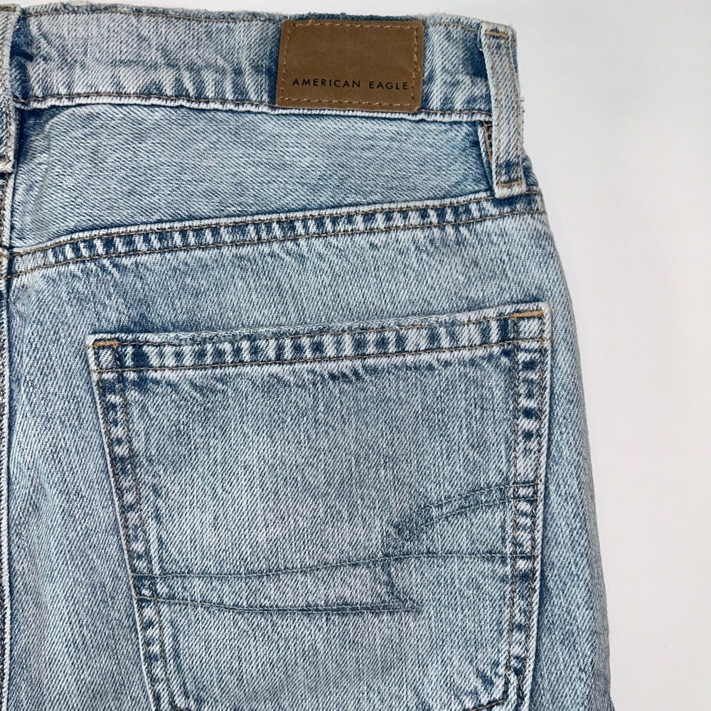 NWT American Eagle Skater Short frayed, raw edge hem Hi Rise jean shorts sz 2/26 - Picture 9 of 13